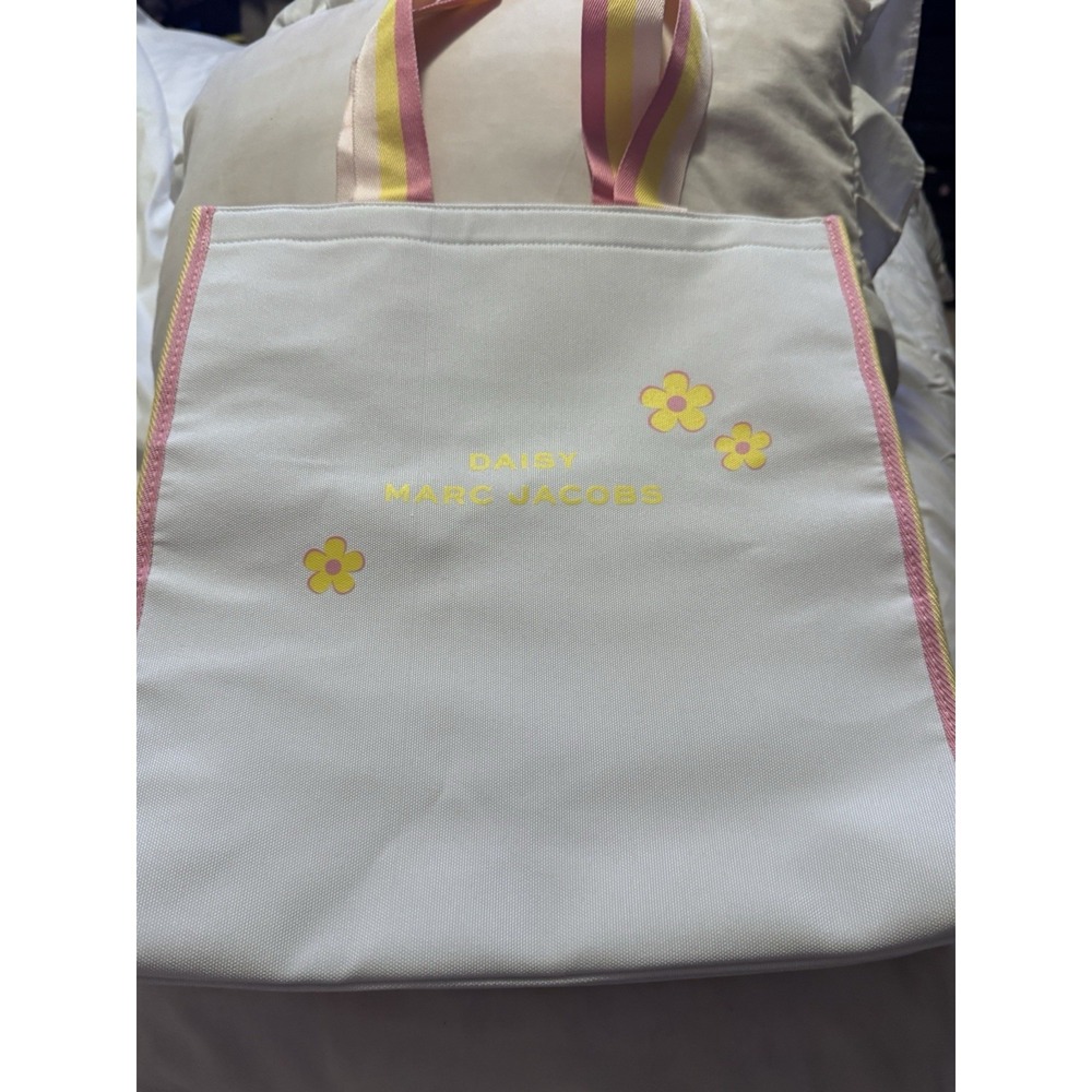 Marc Jacobs Daisy Floral Tote Bag White Pink Yellow, Double Handles